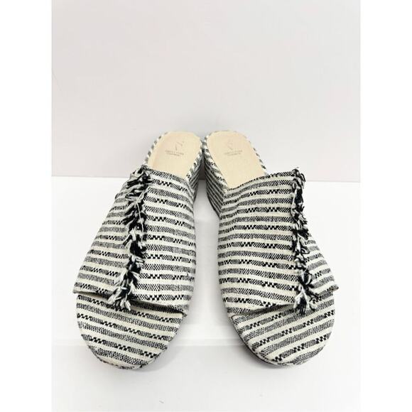 Simply Vera Wang Wedges Size 9.5 Black White Textile Upper Open Toe Sandals - Picture 4 of 11